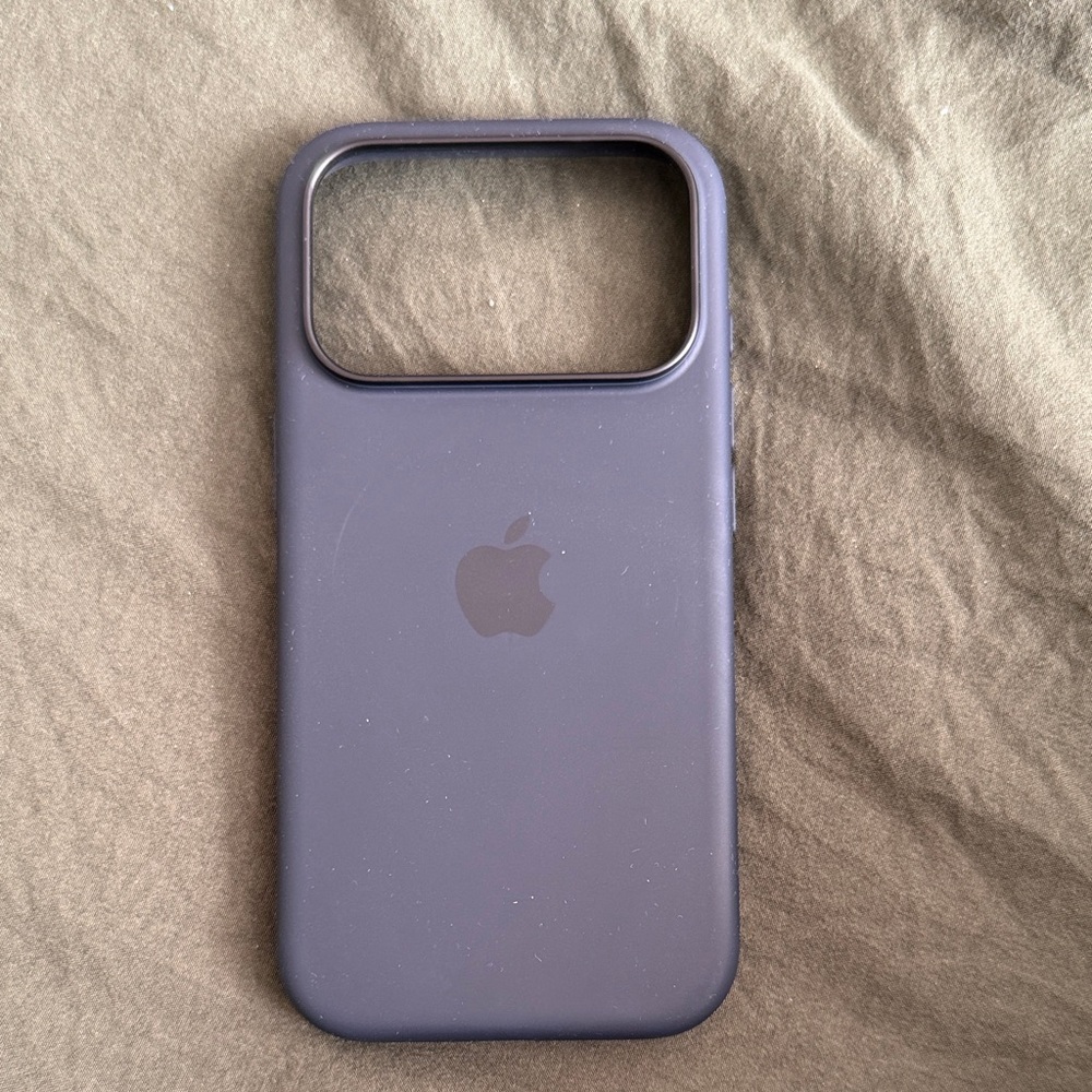 Apple black Silicone iPhone 17 pro Case